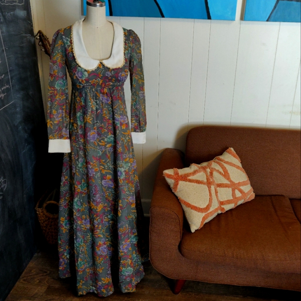 Incredible 70's Vintage Long Cottage Core Dress